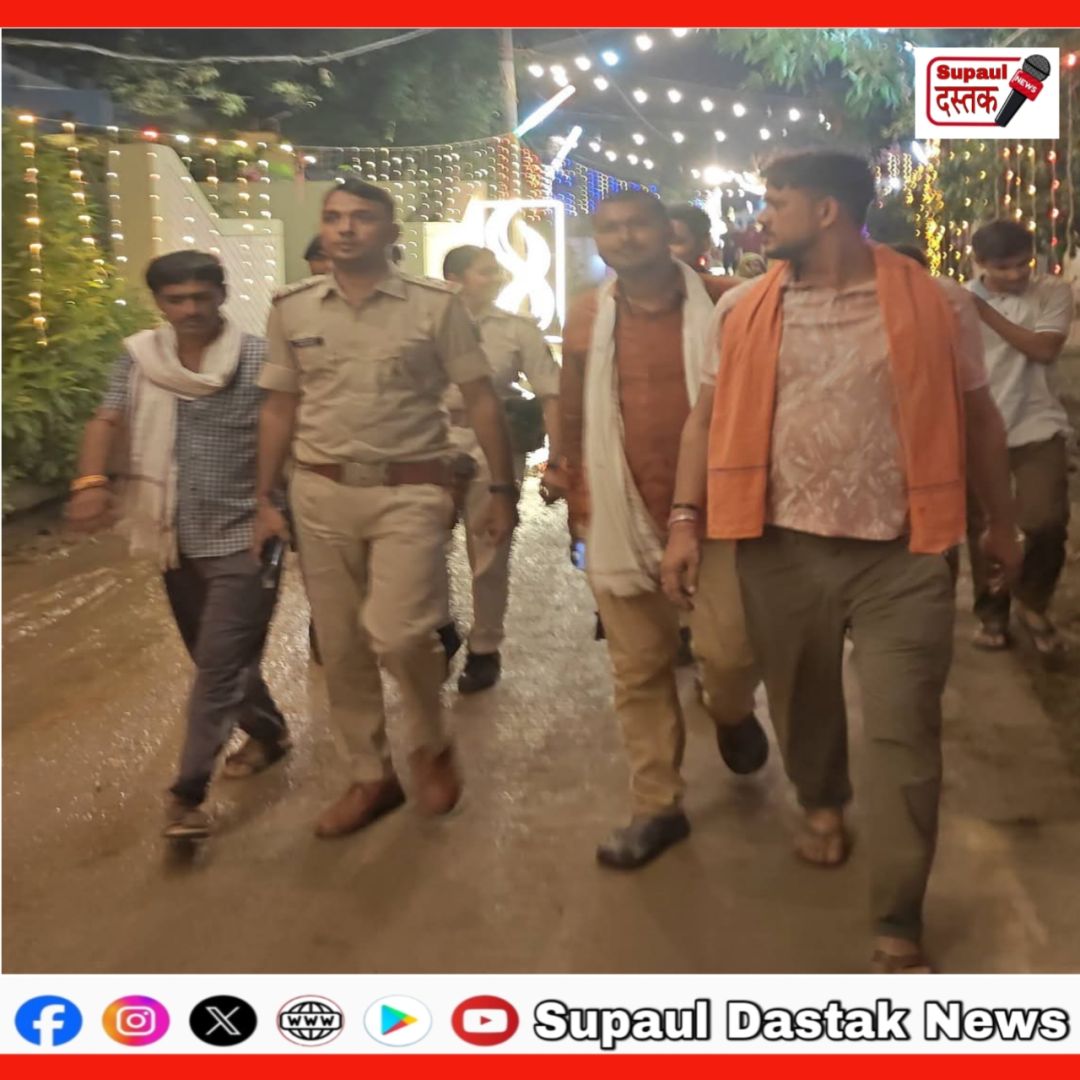 जन्माष्टमी पर ‘सिंघम’ अंदाज में निकले घनश्यामपुर थानाध्यक्ष, पंडालों का किया निरीक्षण